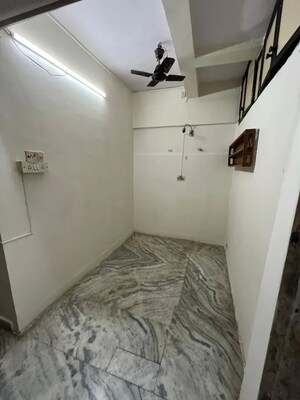 1 RK Apartment For Rent in Earth Building, Matunga East
