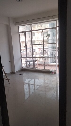 Room in 2 BHK Apartment at Zara Aavaas, Sector 104 – for Rent