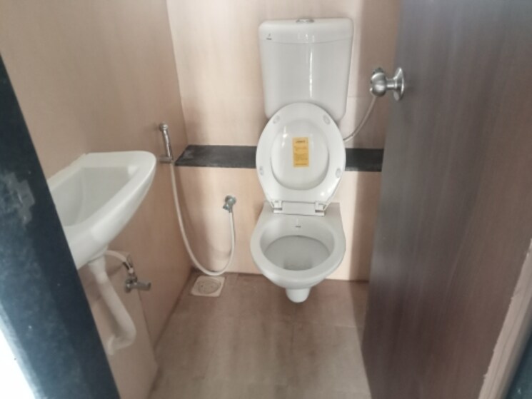 Bathroom, jp-north-aviva 1 Bedroom 309 Sq.Ft. Apartment In Mira Road Thane 9463689