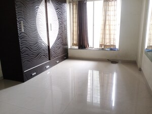 Room in 2 BHK Apartment at Mahesh Galaxy, Sinhagad Road – for Rent