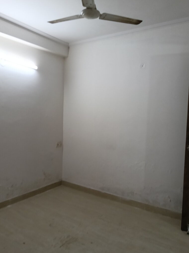 Room, neb sarai 1 Bedroom 450 Sq.Ft. Builder Floor In Neb Sarai Delhi 9463741