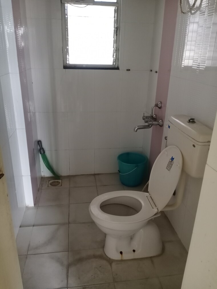 Bathroom, mahesh-galaxy 2 Bedroom 900 Sq.Ft. Apartment In Sinhagad Road Pune 9463717