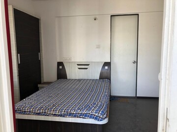 Bedroom in 2 BHK Apartment at Meenakshi Puram Building E, Vadgaon Budruk – for Rent