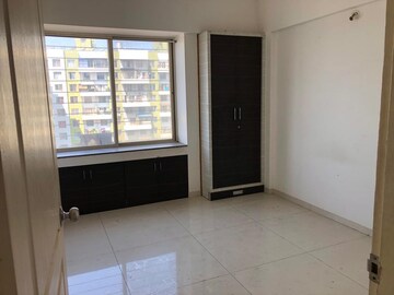 Room in 2 BHK Apartment at Meenakshi Puram Building E, Vadgaon Budruk – for Rent