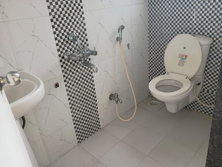 Bathroom, meenakshi-puram-apartment 1 Bedroom 600 Sq.Ft. Apartment In Vadgaon Budruk Pune 9463747