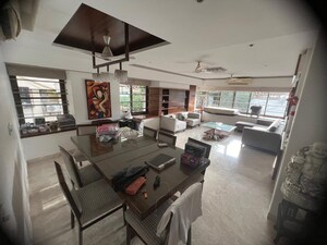 4 BHK Apartment For Sale in Santacruz West