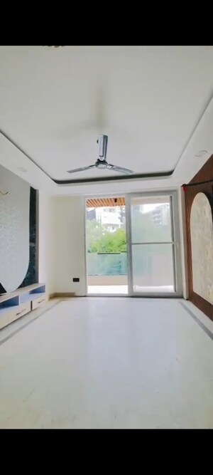 Building Lobby in 4 BHK Builder Floor at Raghav Homes, Indrapuram – for Sale