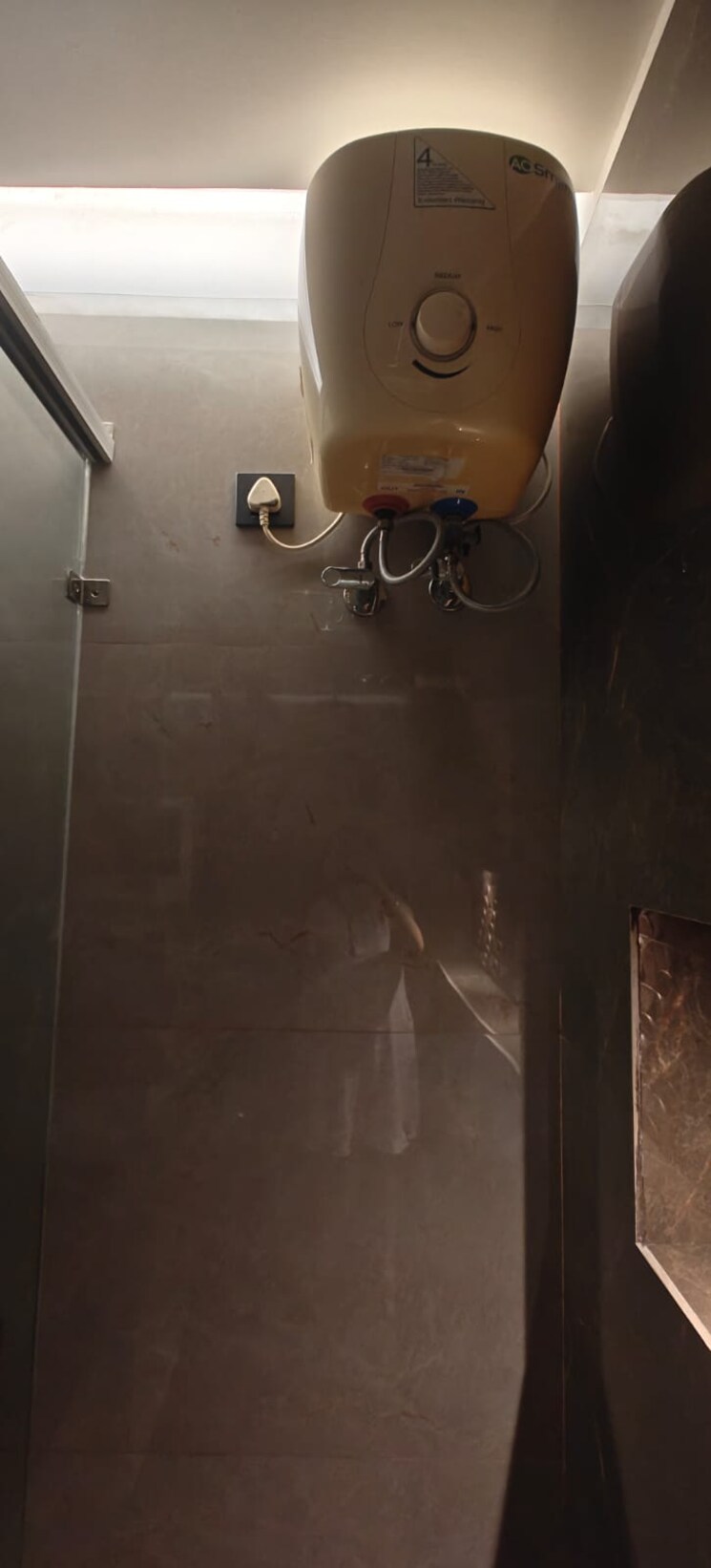 Bathroom, bptp-discovery-park 3 Bedroom 925 Sq.Ft. Apartment In Sector 80 Faridabad 9463806