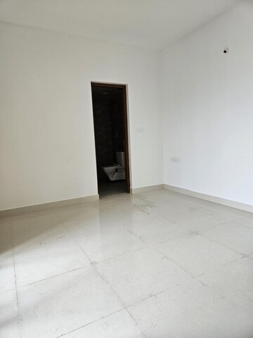 Room in 2 BHK Apartment at Prestige Primrose Hills, Banashankari 6th Stage – for Sale