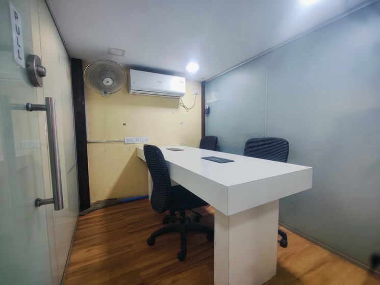 Team Area, malad west Commercial Office Space 700 Sq.Ft. In Malad West Mumbai 9463839