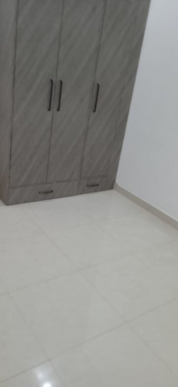 Room in 2 BHK Independent House at Gomti Nagar – for Rent