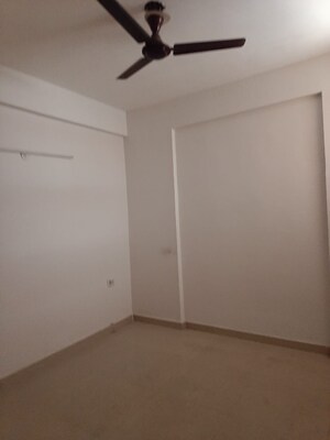 Room in 3 BHK Builder Floor at BPTP Parkland, Sector 75 – for Sale