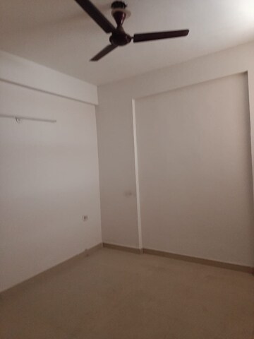 Room in 3 BHK Builder Floor at BPTP Parkland, Sector 75 – for Sale