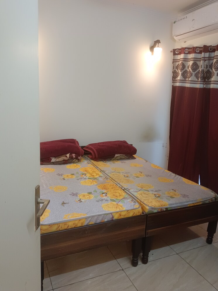 Bedroom, gaur-atulyam 3 Bedroom 742 Sq.Ft. Apartment In Omicron I Greater Noida Greater Noida 9463856