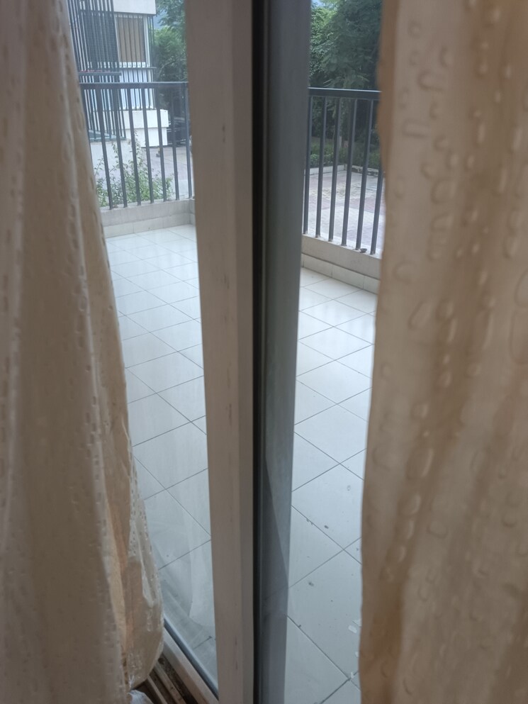 Balcony, gaur-atulyam 3 Bedroom 742 Sq.Ft. Apartment In Omicron I Greater Noida Greater Noida 9463856