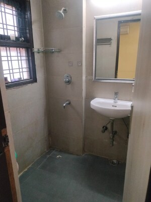 Bathroom in 3 BHK Apartment at Mahalaxmi Apartments Gurgaon, Sector 43 – for Rent