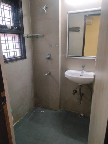 Bathroom in 3 BHK Apartment at Mahalaxmi Apartments Gurgaon, Sector 43 – for Rent