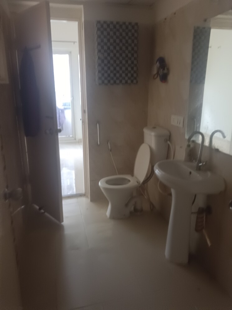 Bathroom, gaur-atulyam 4 Bedroom 944 Sq.Ft. Apartment In Omicron I Greater Noida Greater Noida 9463867