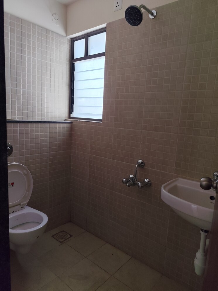 Bathroom, skyi-songbirds 2 Bedroom 750 Sq.Ft. Apartment In Bavdhan Pune 9463888