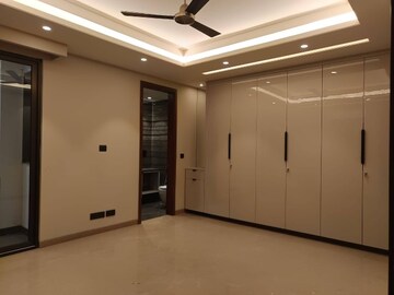 Master Bedroom in 4 BHK Builder Floor at Greater Kailash I – for Rent