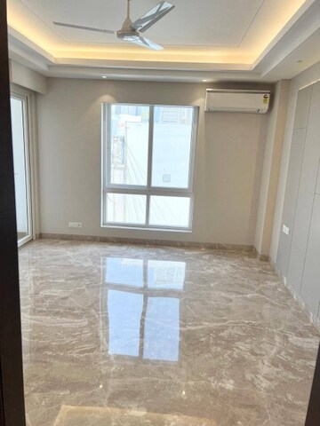 Master Bedroom in 4 BHK Builder Floor at Greater Kailash I – for Rent