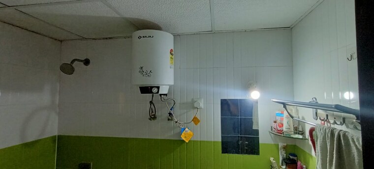 Bathroom, supertech-cape-town 2.5 Bedroom 1150 Sq.Ft. Apartment In Sector 74 Noida 9463906