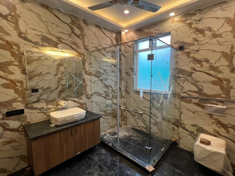 Attached Bathroom, greater kailash ii 4 Bedroom 4500 Sq.Ft. Builder Floor In Greater Kailash ii Delhi 9463938