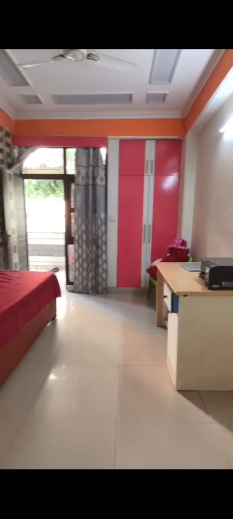 Living Room, sun-homes 1 RK 400 Sq.Ft. Builder Floor In Shakti Khand Iii Ghaziabad 9463937