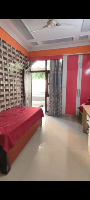 Bedroom in 1 RK Builder Floor at Sun Homes, Shakti Khand Iii – for Rent