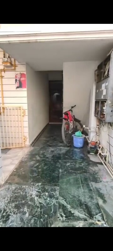 Parking in 1 RK Builder Floor at Sun Homes, Shakti Khand Iii – for Rent