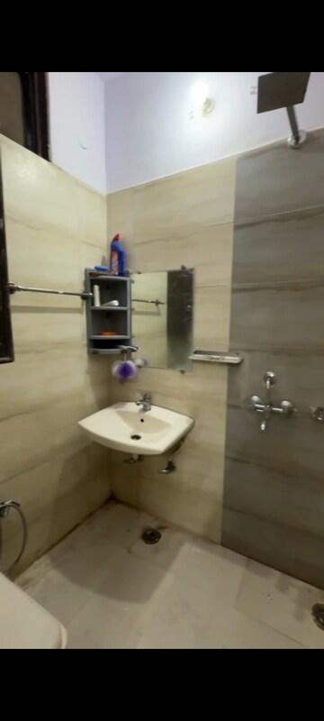 Bathroom in 2 BHK Builder Floor at Saya Villa, Indrapuram – for Rent