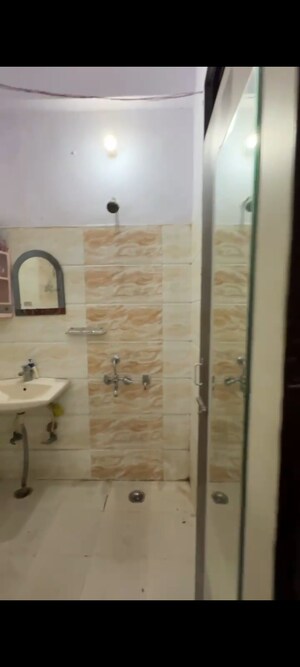 Bathroom in 2 BHK Builder Floor at Saya Villa, Indrapuram – for Rent