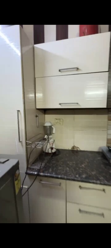 Kitchen in 2 BHK Builder Floor at Saya Villa, Indrapuram – for Rent