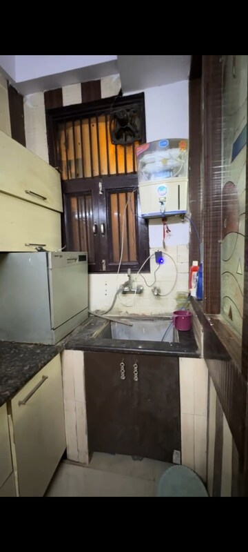 Kitchen in 2 BHK Builder Floor at Saya Villa, Indrapuram – for Rent