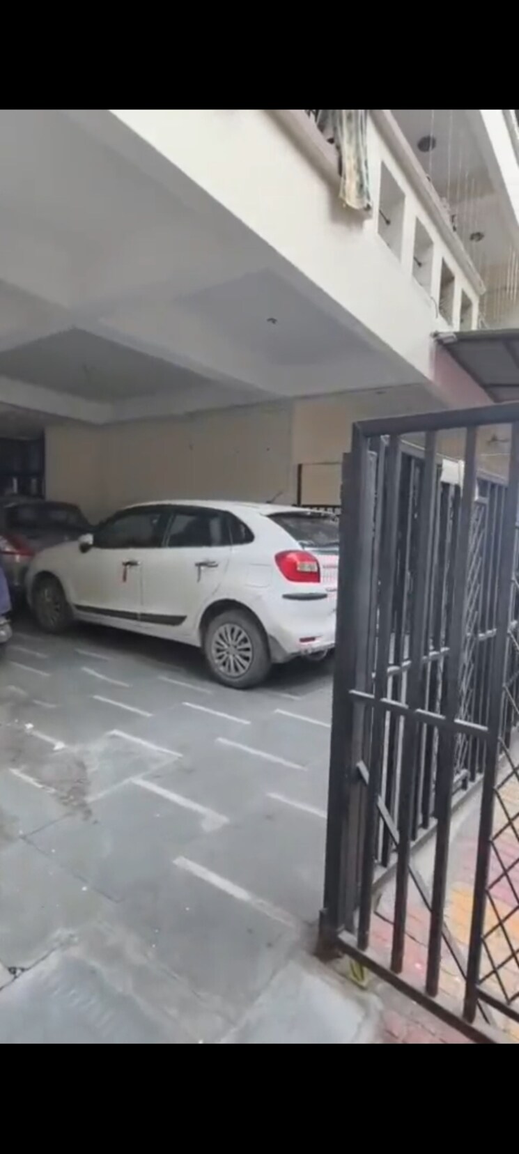  Parking, maya-homes 3 Bedroom 1500 Sq.Ft. Builder Floor In Indrapuram Ghaziabad 9463950