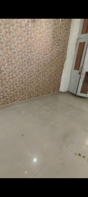 Room in 3 BHK Builder Floor at Maya Homes, Indrapuram – for Sale