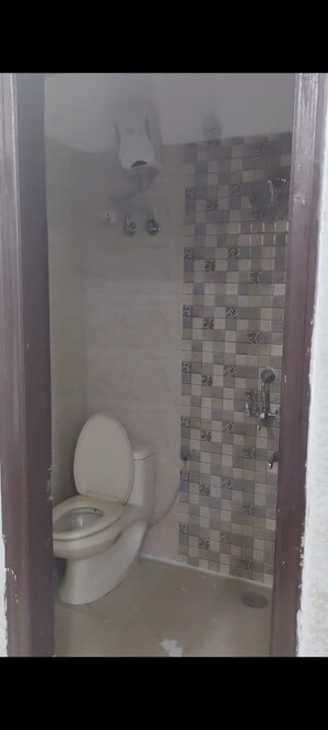 Bathroom in 1 RK Builder Floor at Vidhayak Colony, Nyay Khand I – for Rent