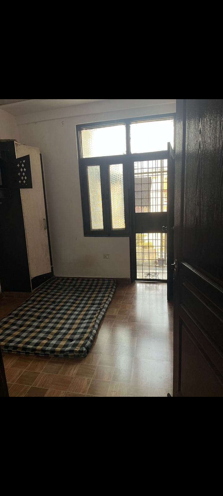 1 Rk  400 Sq.Ft. Builder Floor in Vidhayak Colony