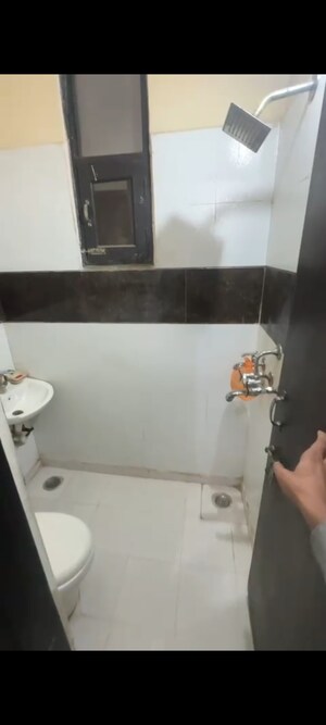 Furnished Amenities in 2 BHK Builder Floor at Parkh Homes, Indrapuram – for Sale