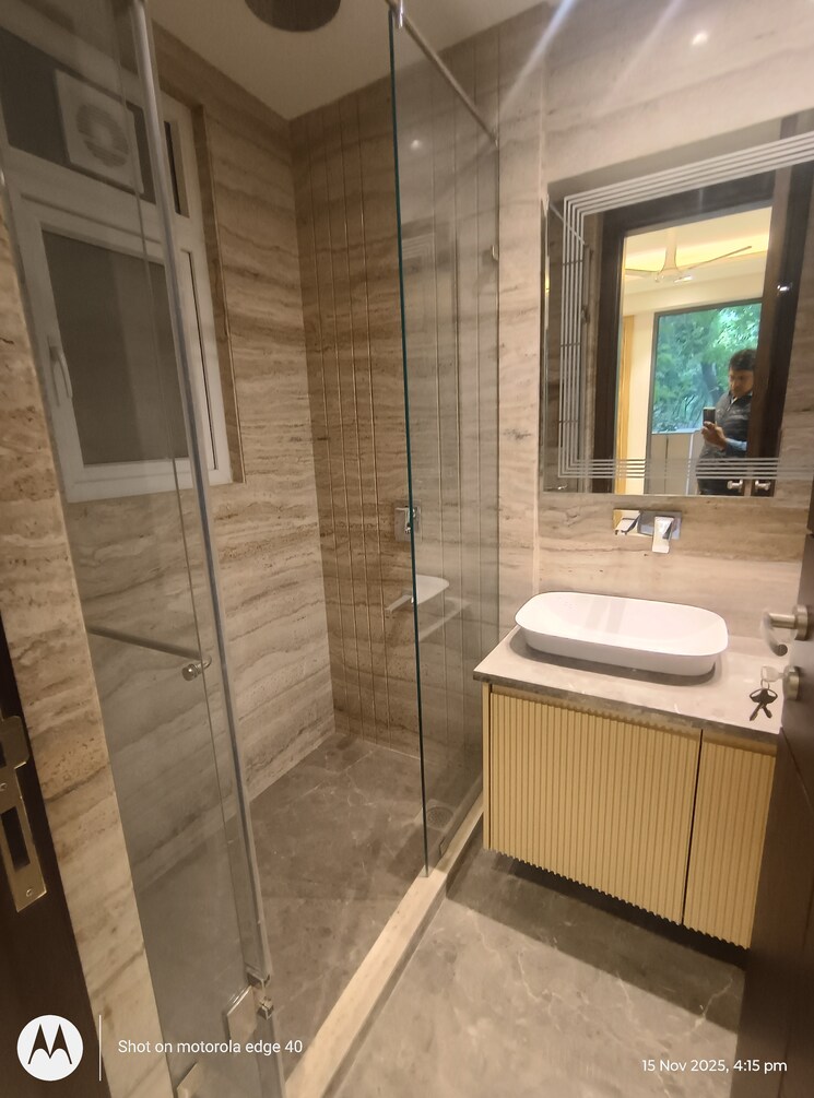 Bathroom, panchsheel enclave 3 Bedroom 1900 Sq.Ft. Builder Floor In Panchsheel Enclave Delhi 9463977