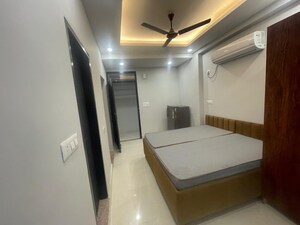 Studio Builder Floor For Rent in Sector 38