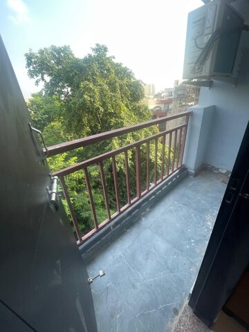 Balcony in Studio Builder Floor at Sector 38 – for Rent