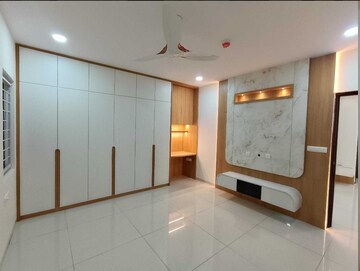 Room in 3 BHK Apartment at Rajapushpa Provincia, Narsingi – for Rent