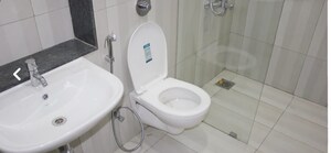 1 BHK Apartment For Rent in Rishi Apartment Viman Nagar, Viman Nagar