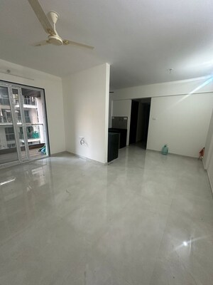 Room in 2 BHK Apartment at Dream Metropark County, Balewadi – for Rent