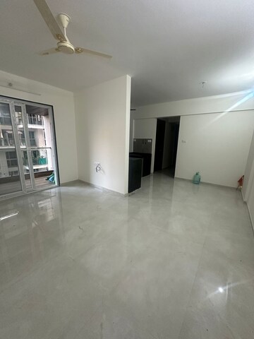 Room in 2 BHK Apartment at Dream Metropark County, Balewadi – for Rent