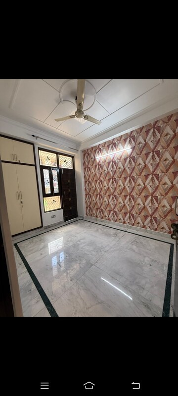 Room in 1 BHK Builder Floor at Vaishali Media Apartment, Vaishali Sector 5 – for Sale