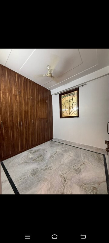 Room in 1 BHK Builder Floor at Vaishali Media Apartment, Vaishali Sector 5 – for Sale