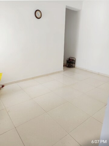 Room in 2 BHK Apartment at Chandkheda – for Rent