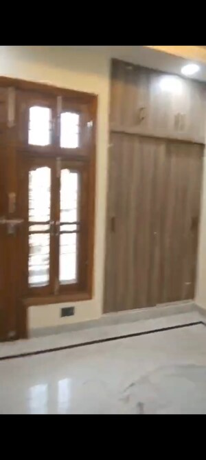 Room in 3 BHK Builder Floor at A and M Shakti Plaza, Shakti Khand Iii – for Rent
